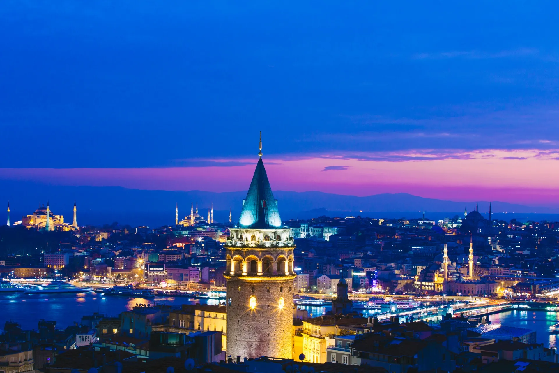 bazı insanlar anılar içindir, gelecek için değil.